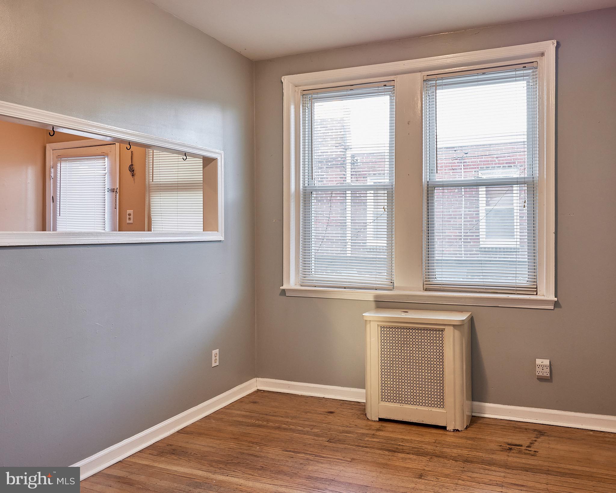 ROXBOROUGH - Residential