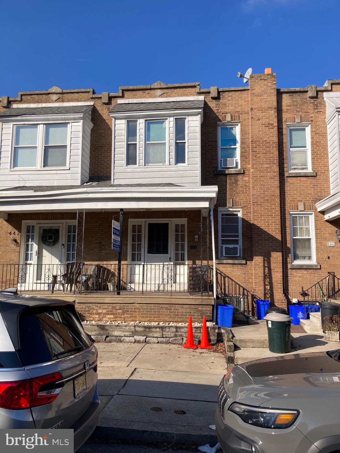 ROXBOROUGH - Residential