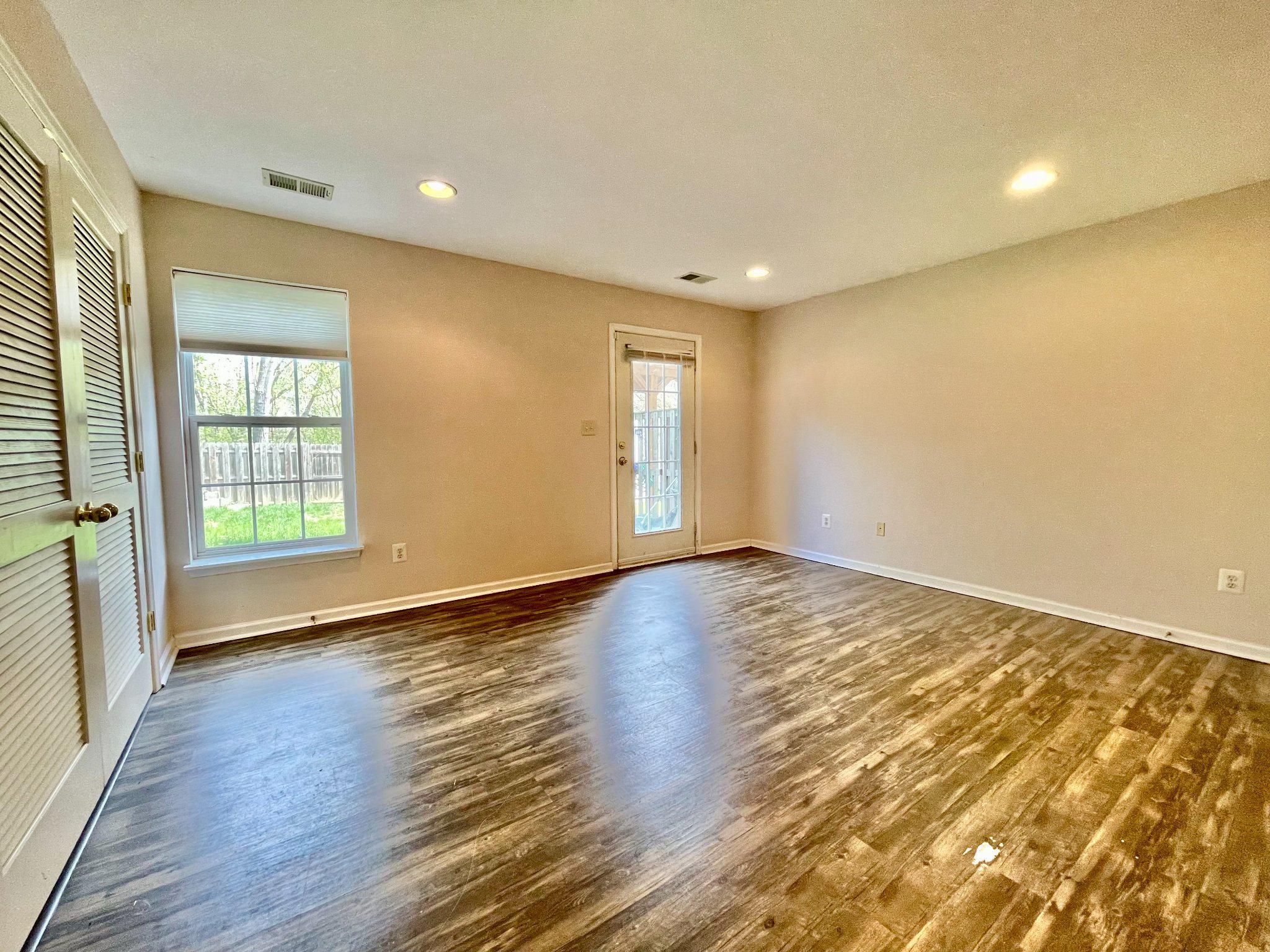 HUPPS RIDGE - Residential