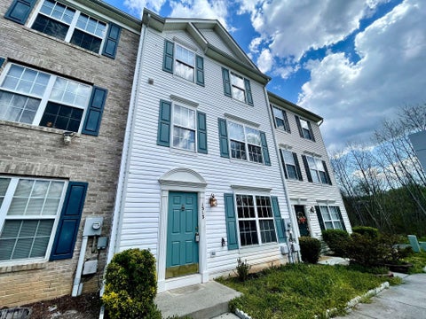 Townhouse For Sale - 1313 Pendleton Lane<br/> STRASBURG, VA 22657