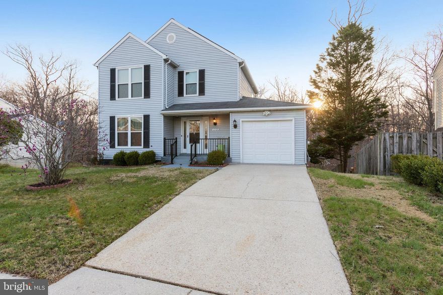 Enjoy this 3 level colonial well maintained house. SAVE ENERGY. Solar panel Installed . HVAC 3 yrs old, No HOA. Hardwood Floor on the entire  main level, a separate dining and living room . The large beautiful updated kitchen with  SS appliances, granite counter top leads to a large deck. Head upstairs to find the 3 bedrooms with 2 full bath,  ample of windows that gives generous natural lights. The walk out basement has a full bathroom  . Huge space for a work from home  , exercise  room  or for  entertainment.   Located in  Fort Washington that  has the proximity you need for a short commute into DC , Virginia & Md.  Easy access to National Harbor , Outlets & Restaurant. Be a proud owner of this amazing home sweet home. Move in ready.!