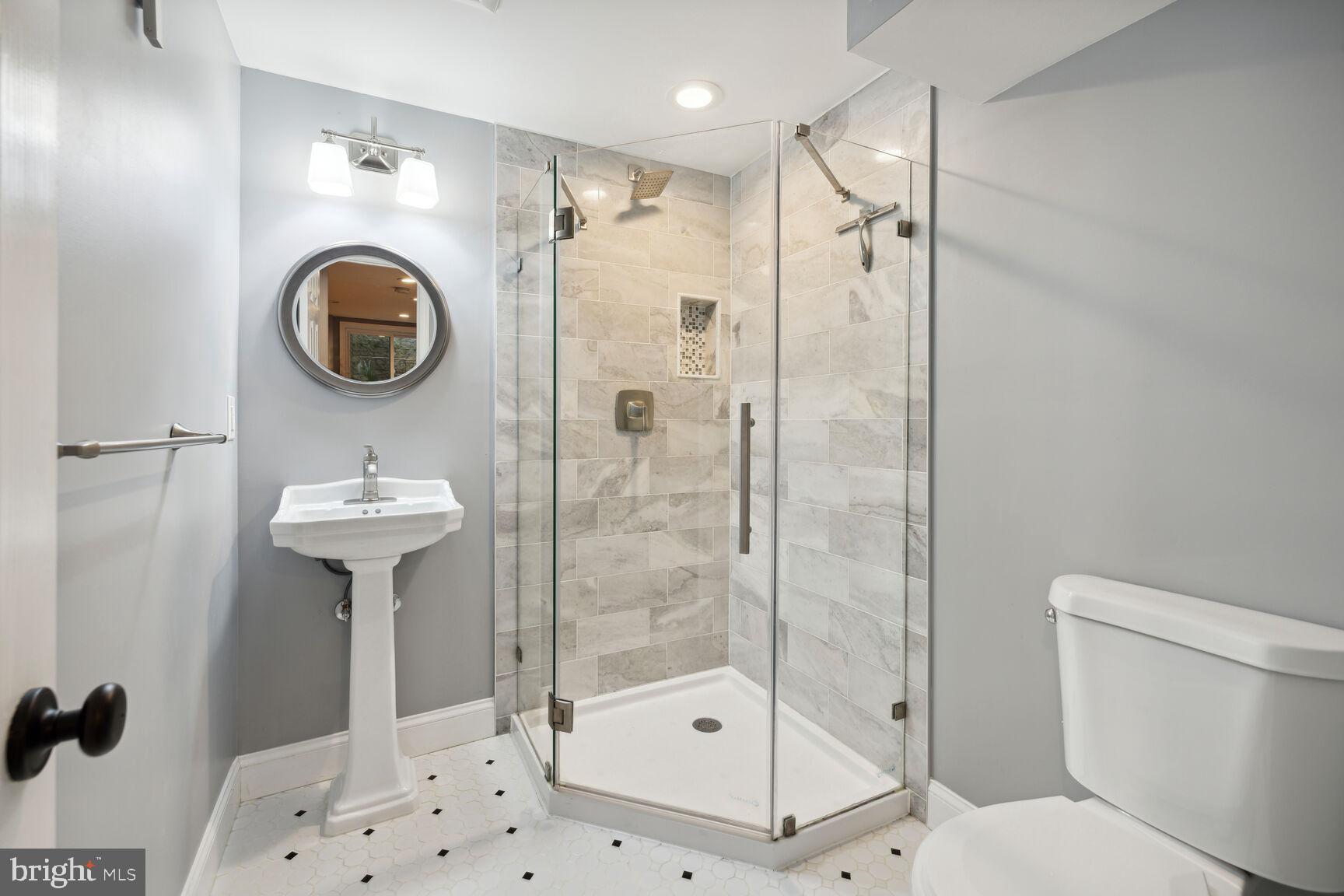 WESTLEIGH - Residential