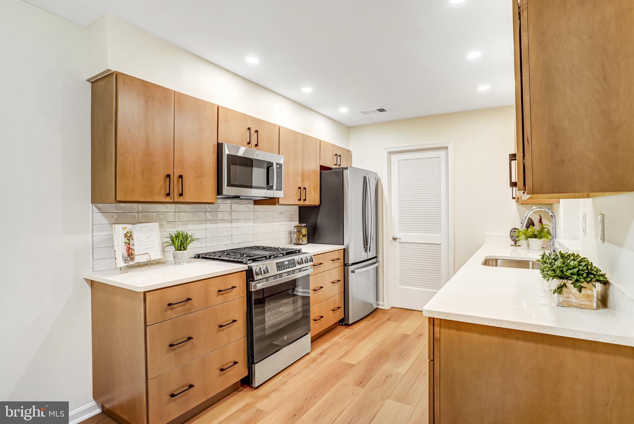 BURKE COVE - Residential