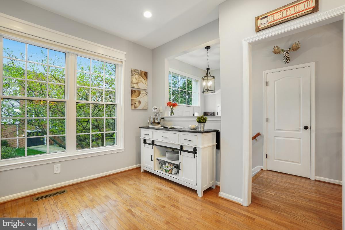 RESTON - Residential