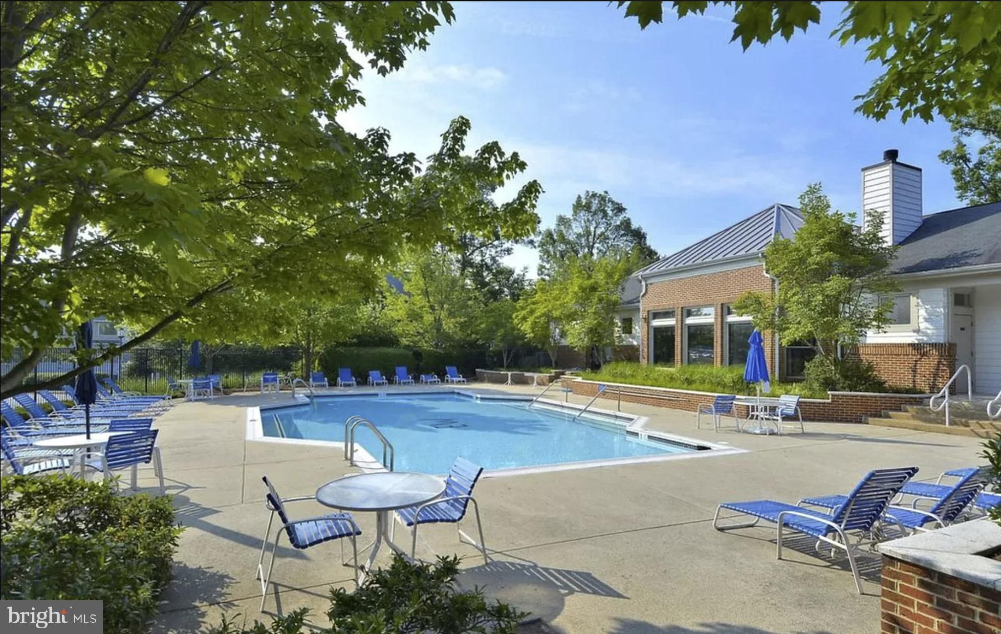 RESTON - Residential