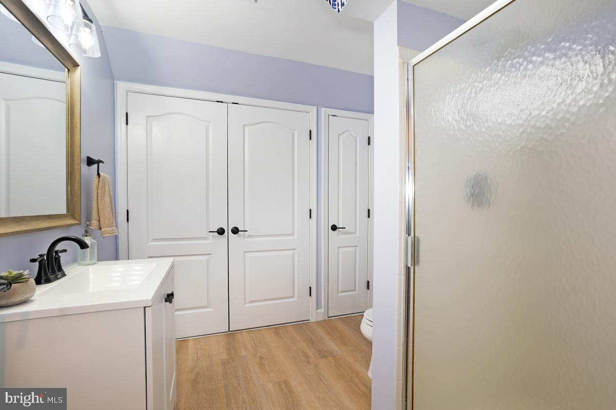 RESTON - Residential