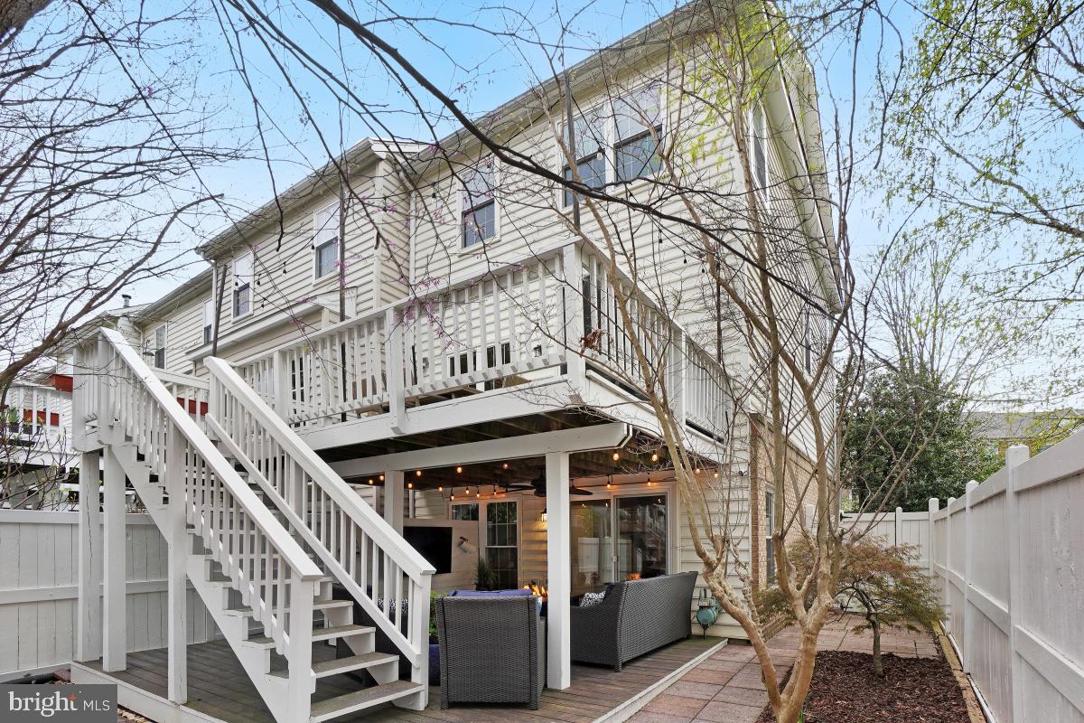 RESTON - Residential