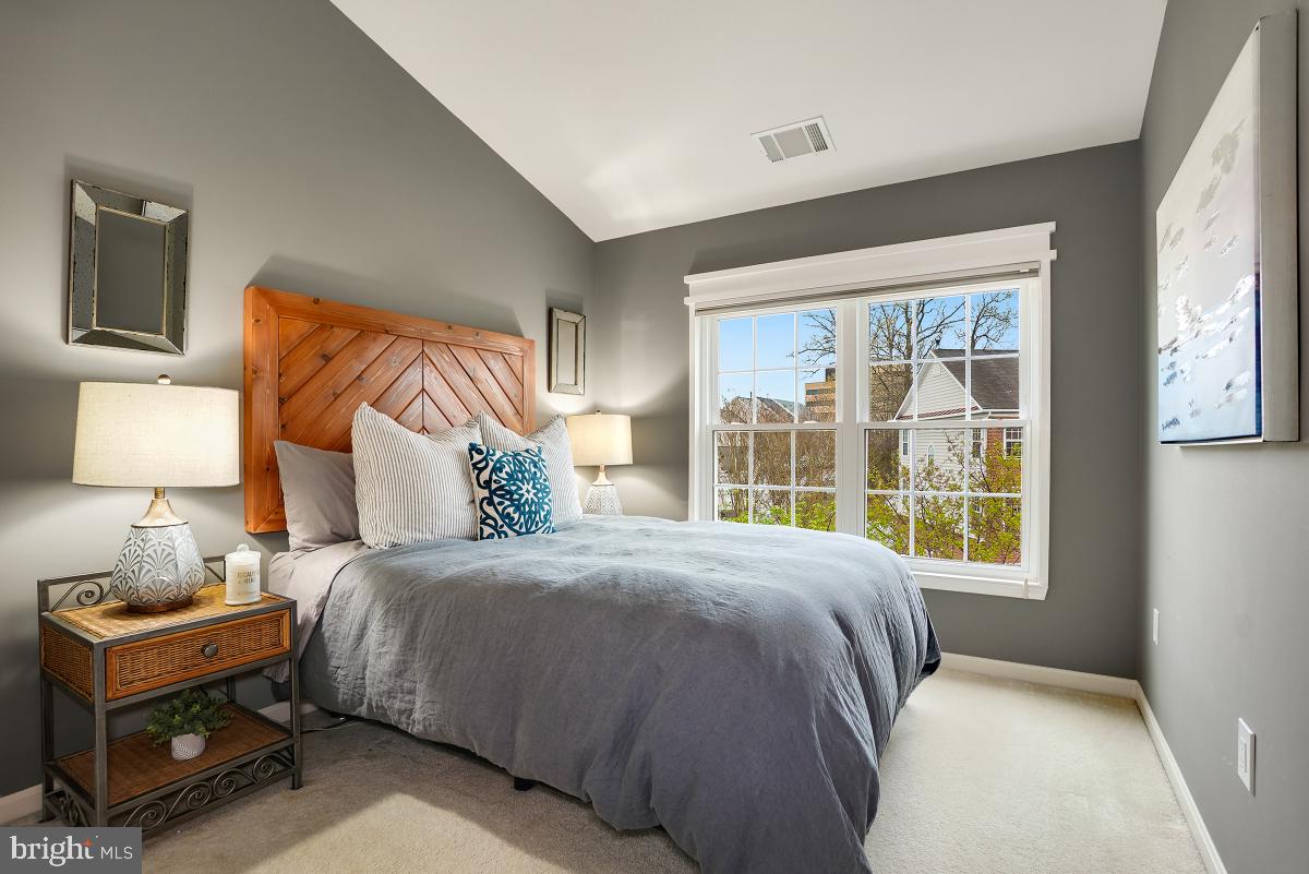 RESTON - Residential