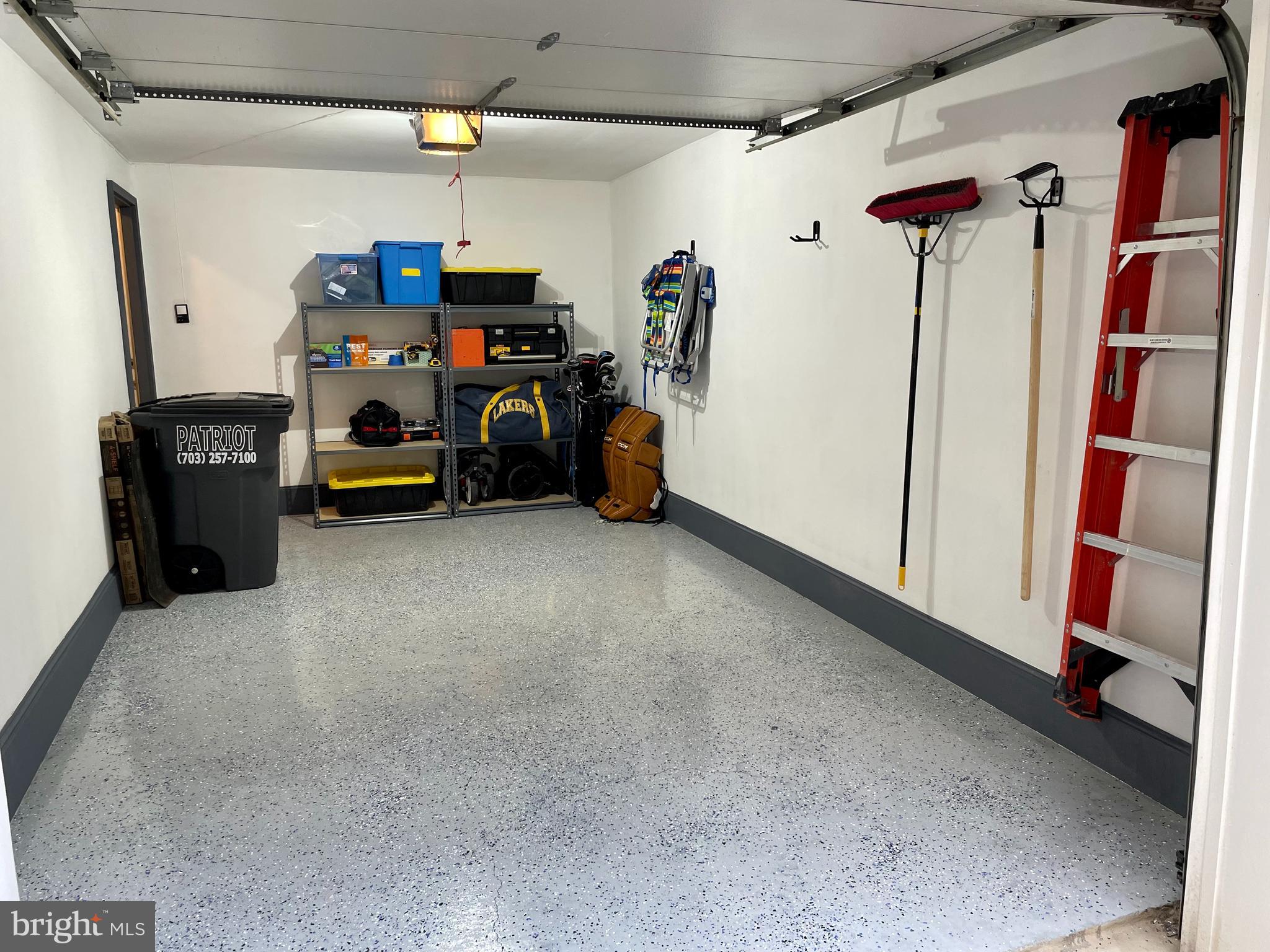 RESTON - Residential