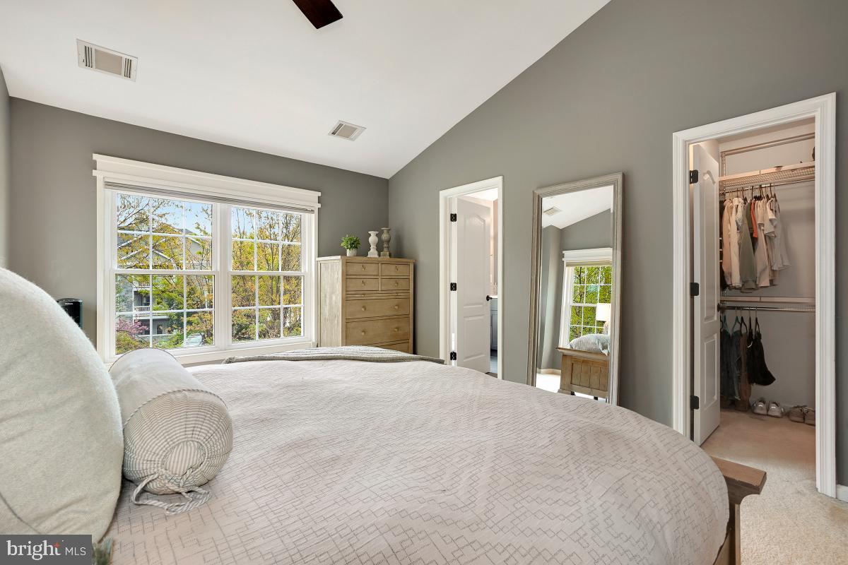 RESTON - Residential