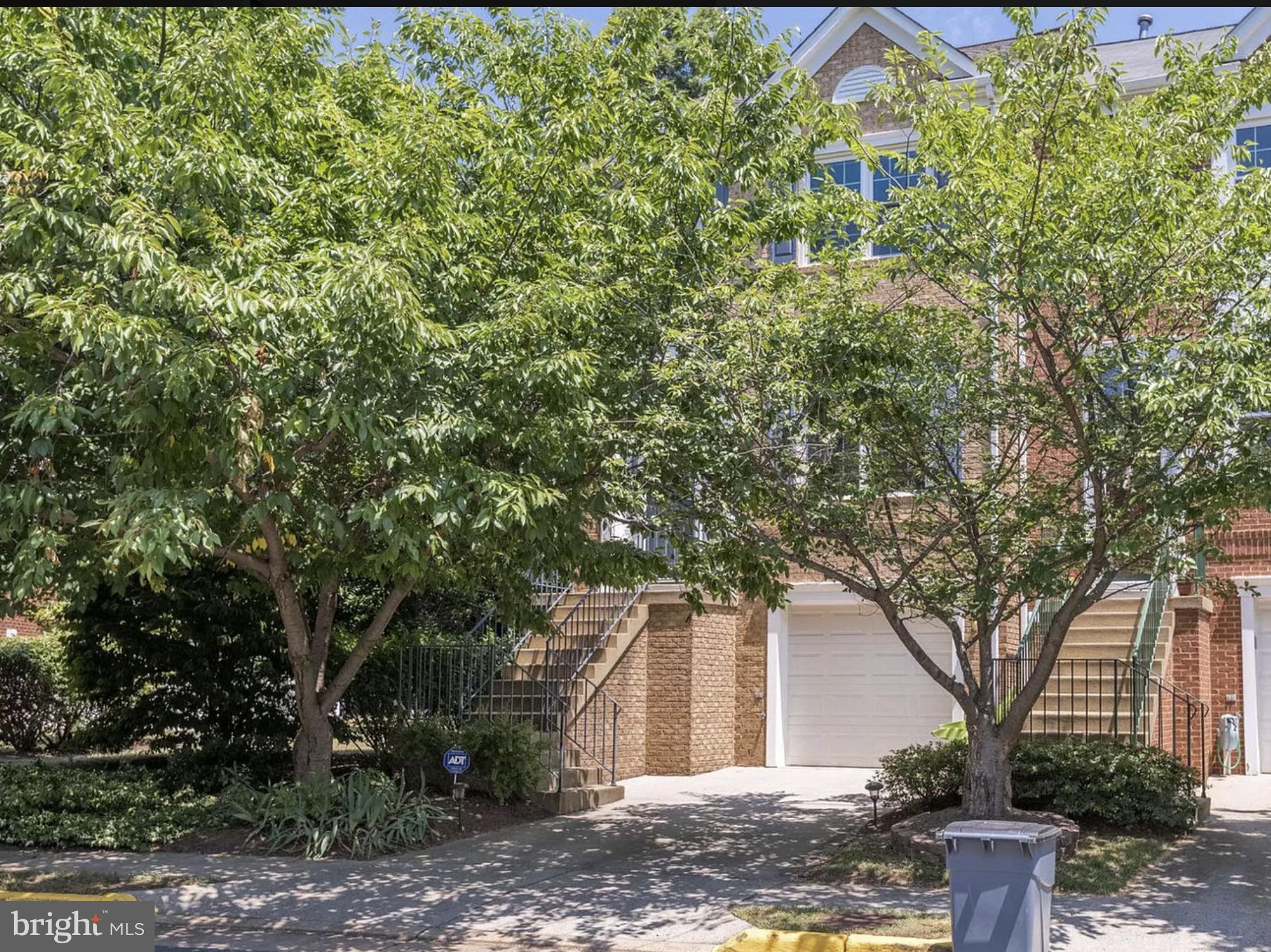 RESTON - Residential