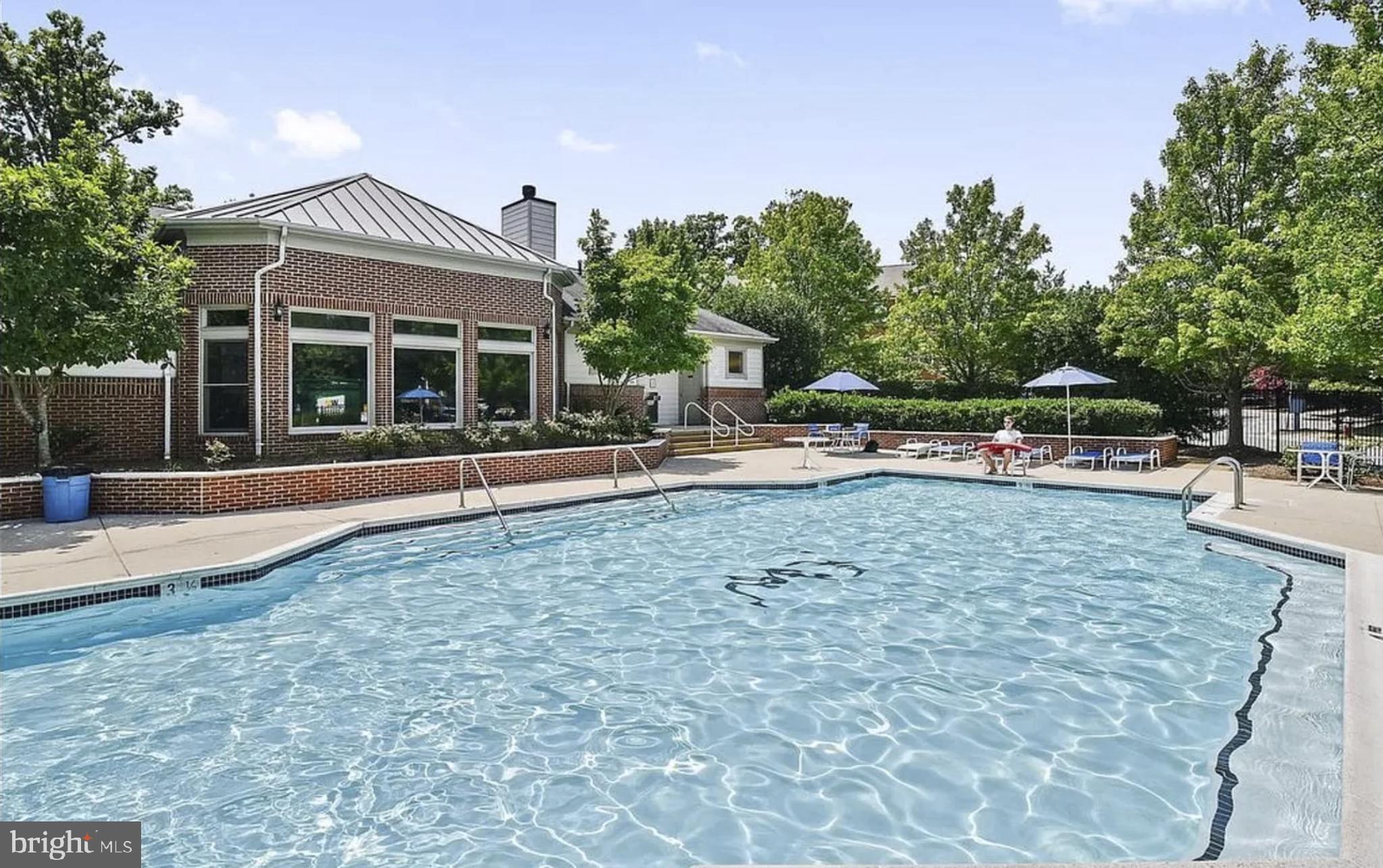 RESTON - Residential