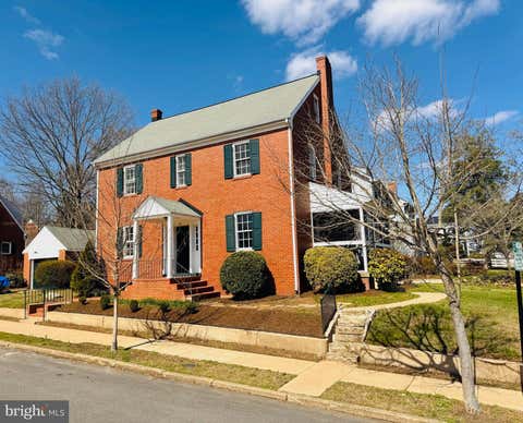 Homes For Sale - 901 Monroe Street<br/> FREDERICKSBURG, VA 22401