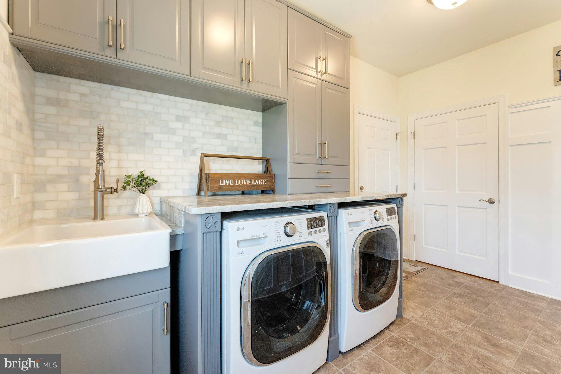 GEORGETOWN ESTATES - Residential