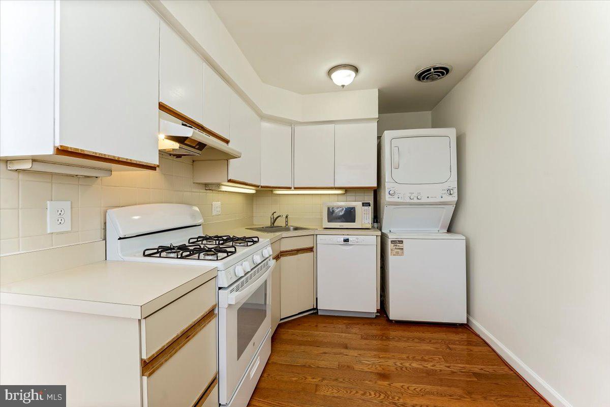 383 LAKESIDE ROAD 308