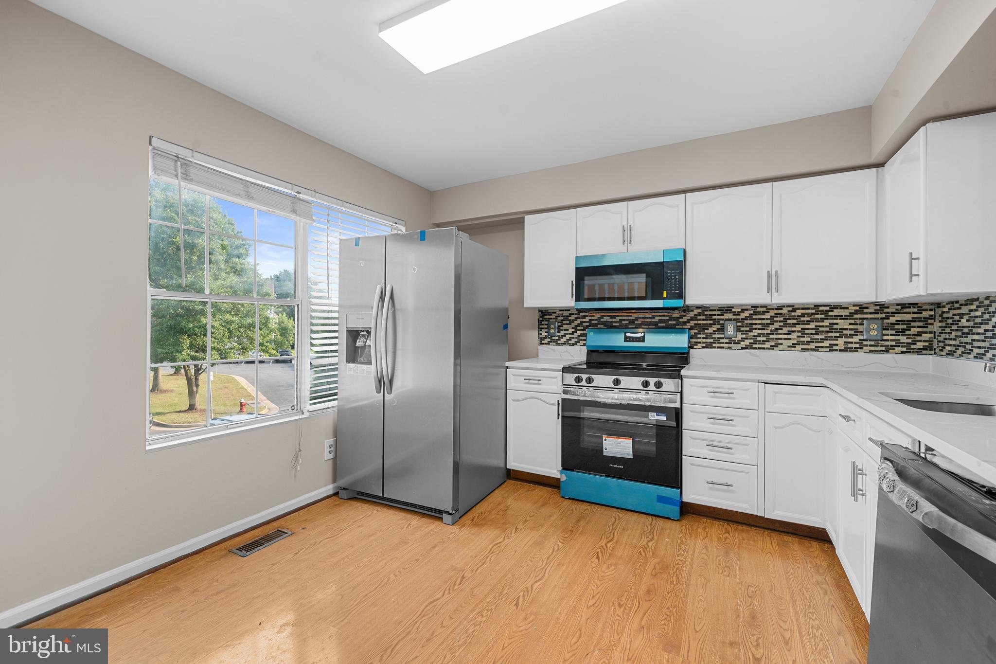 503 RICHMOND SQUARE NE