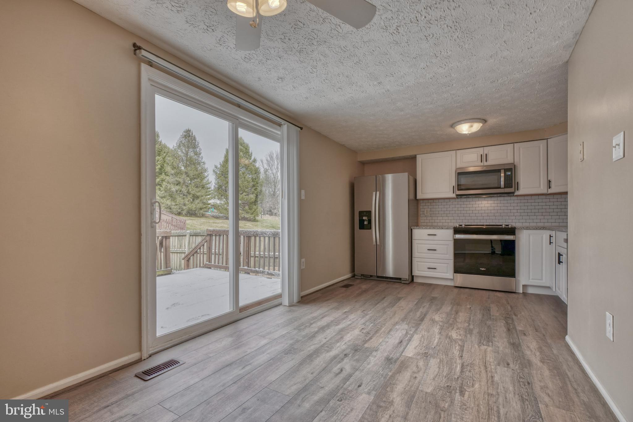 CONSTANT FRIENDSHIP - Residential