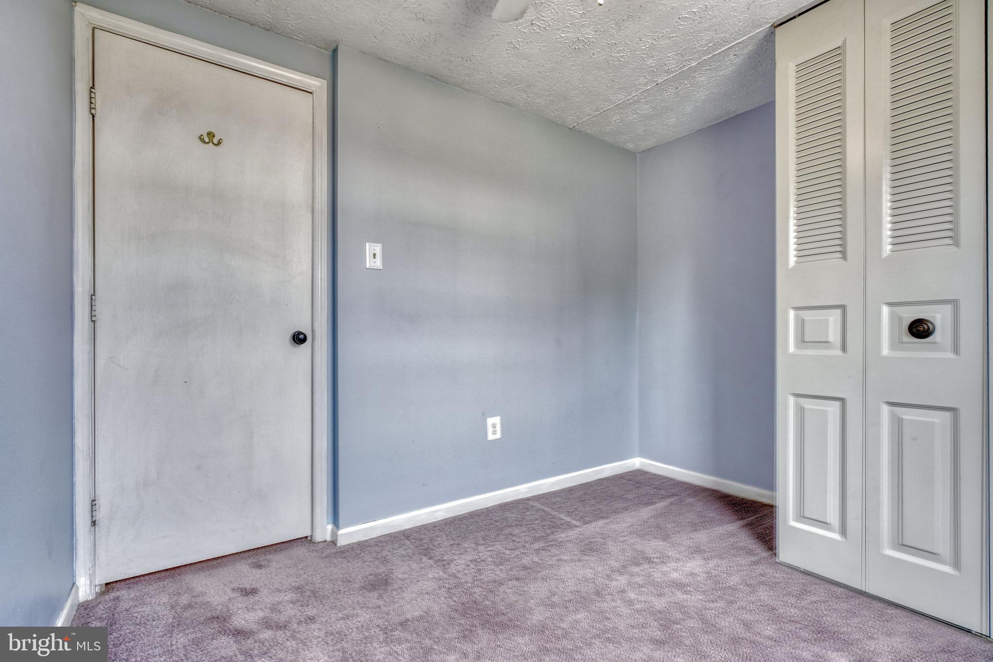 CONSTANT FRIENDSHIP - Residential