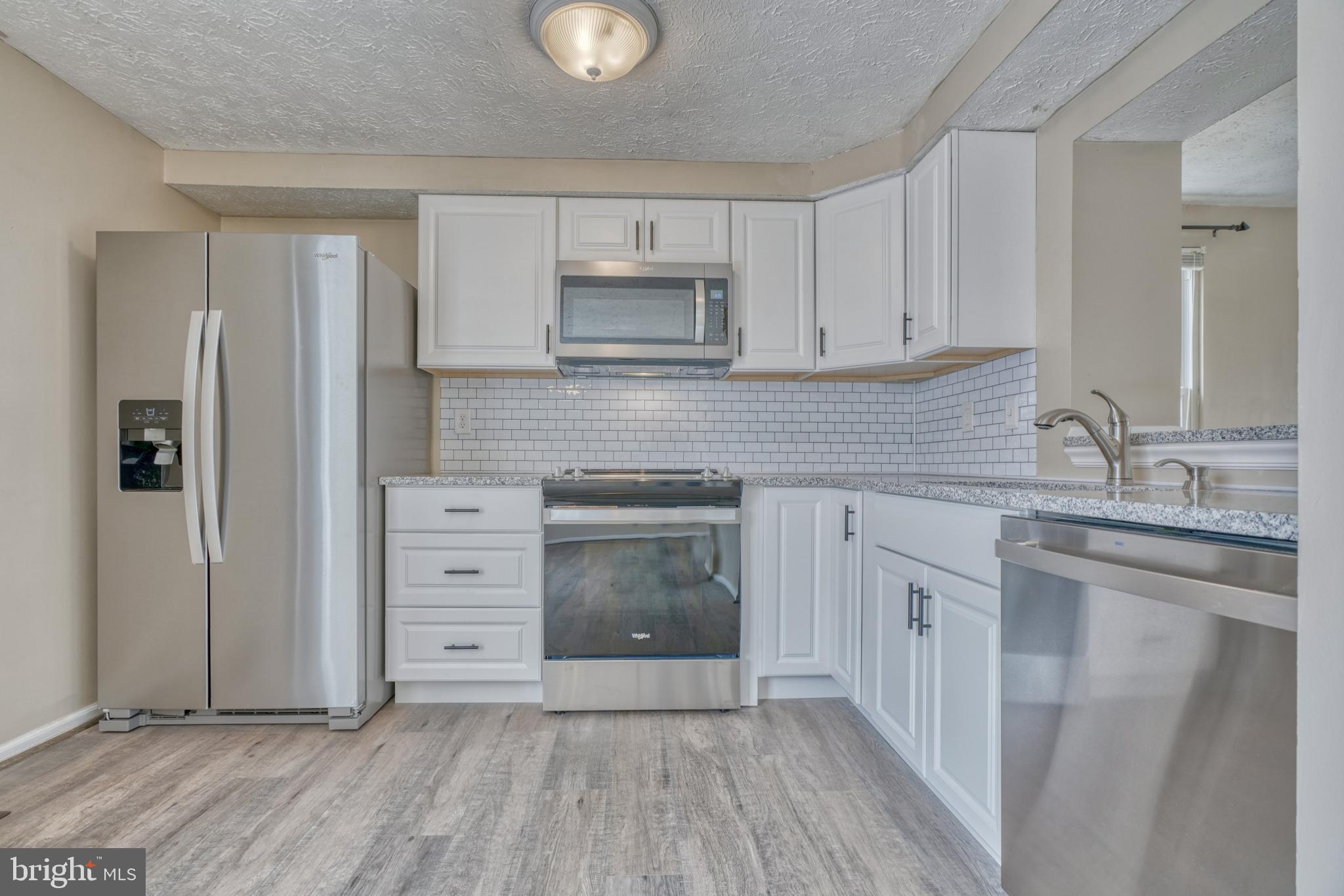 CONSTANT FRIENDSHIP - Residential