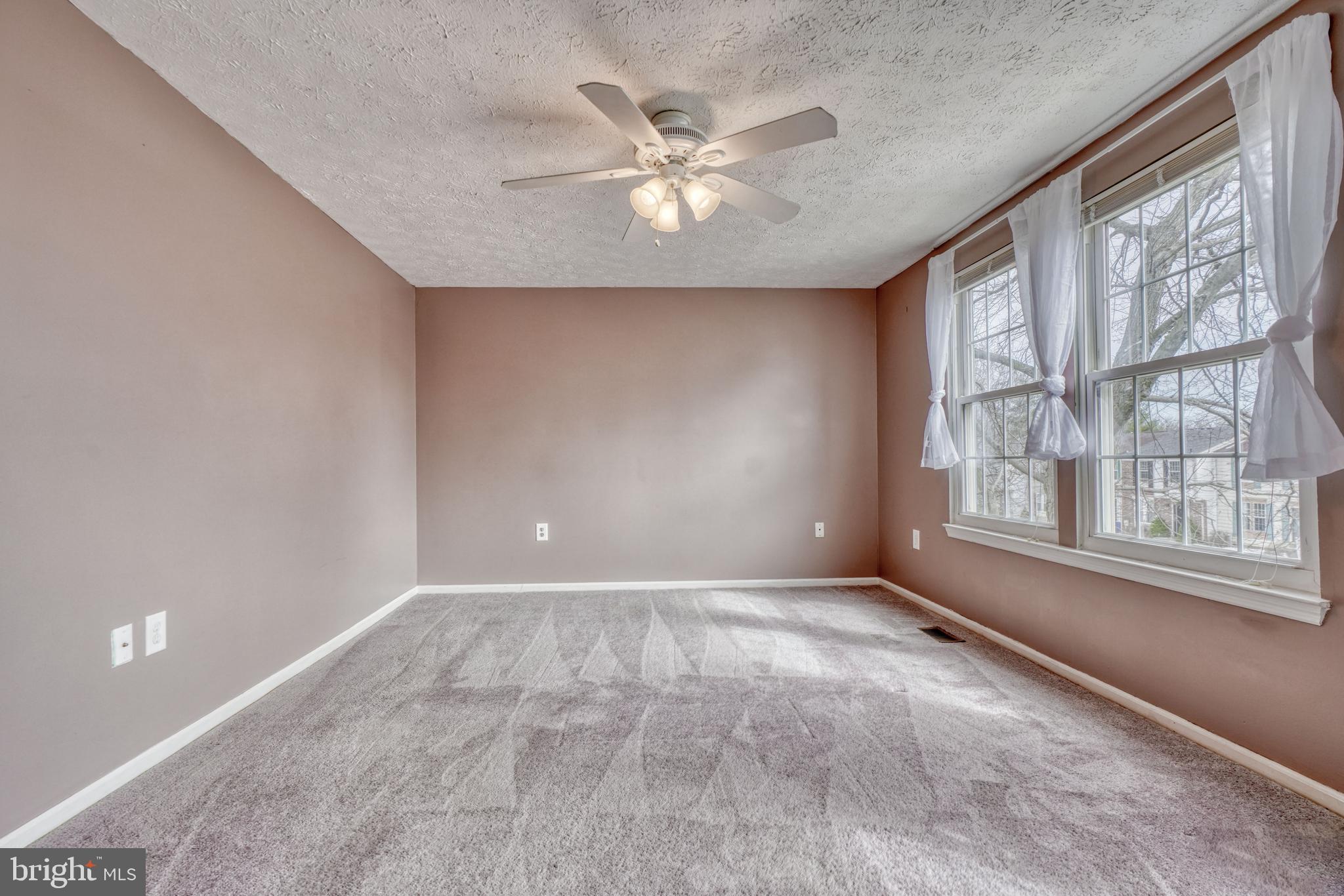 CONSTANT FRIENDSHIP - Residential