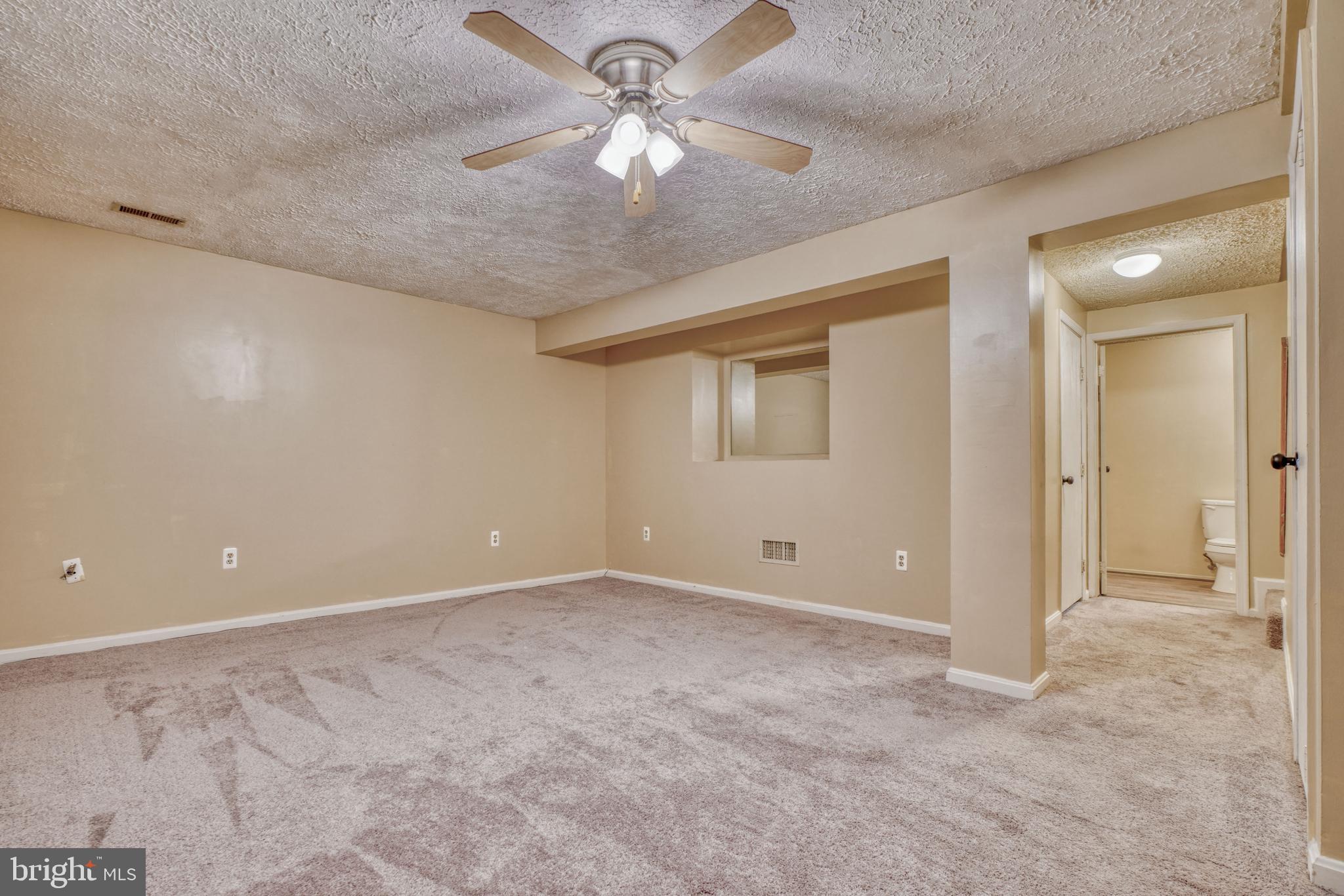 CONSTANT FRIENDSHIP - Residential