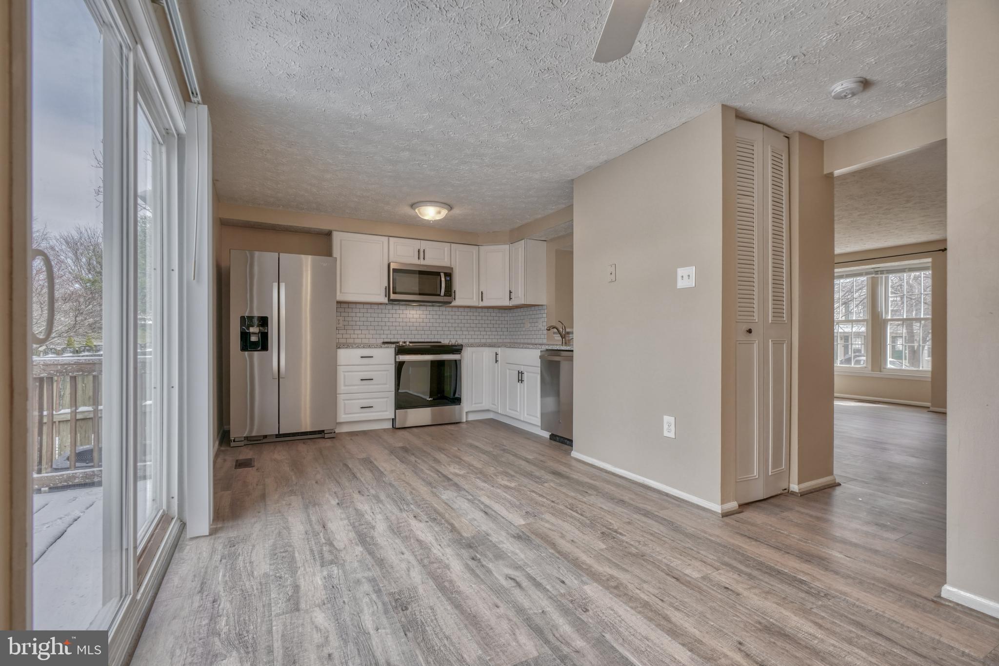 CONSTANT FRIENDSHIP - Residential