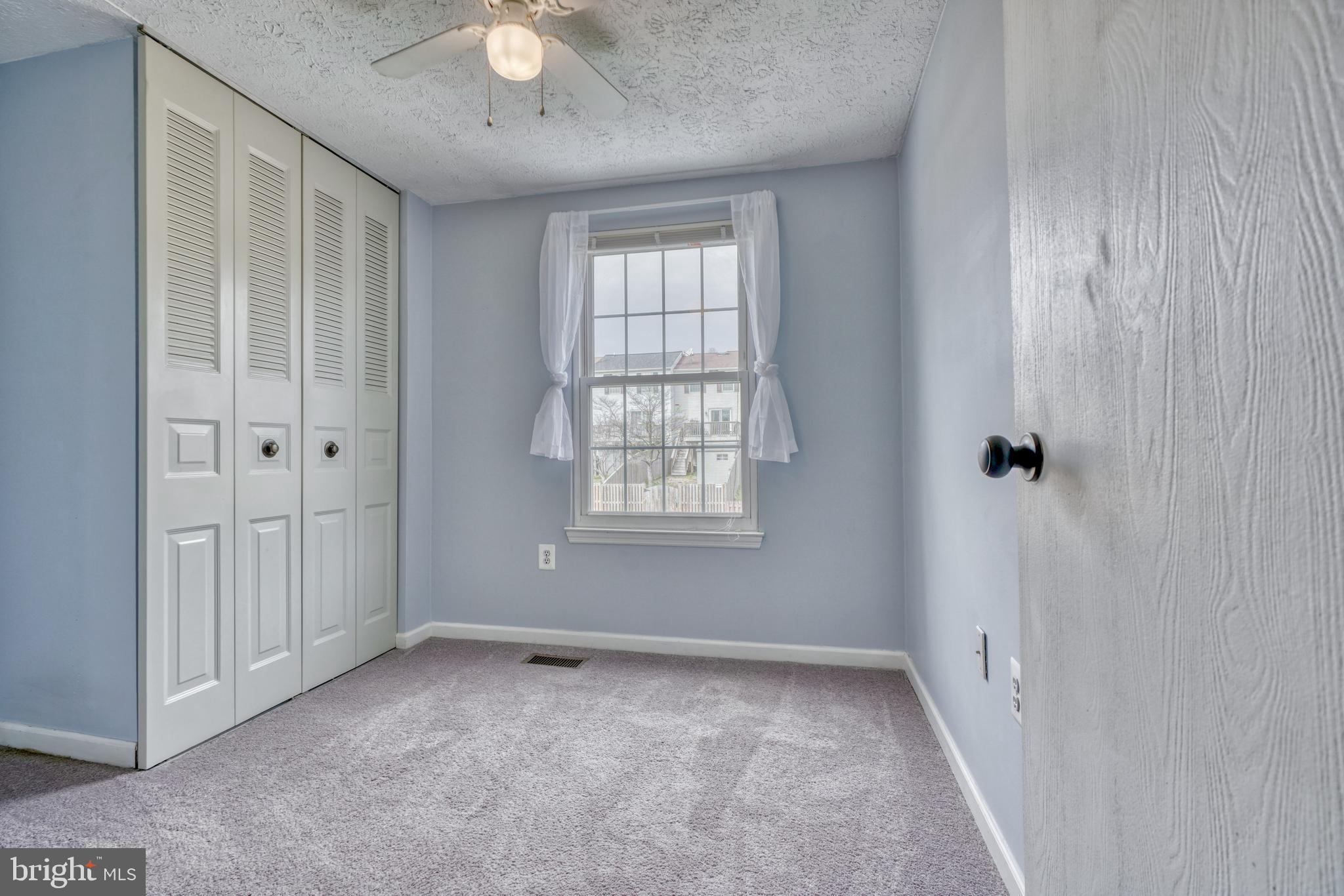 CONSTANT FRIENDSHIP - Residential