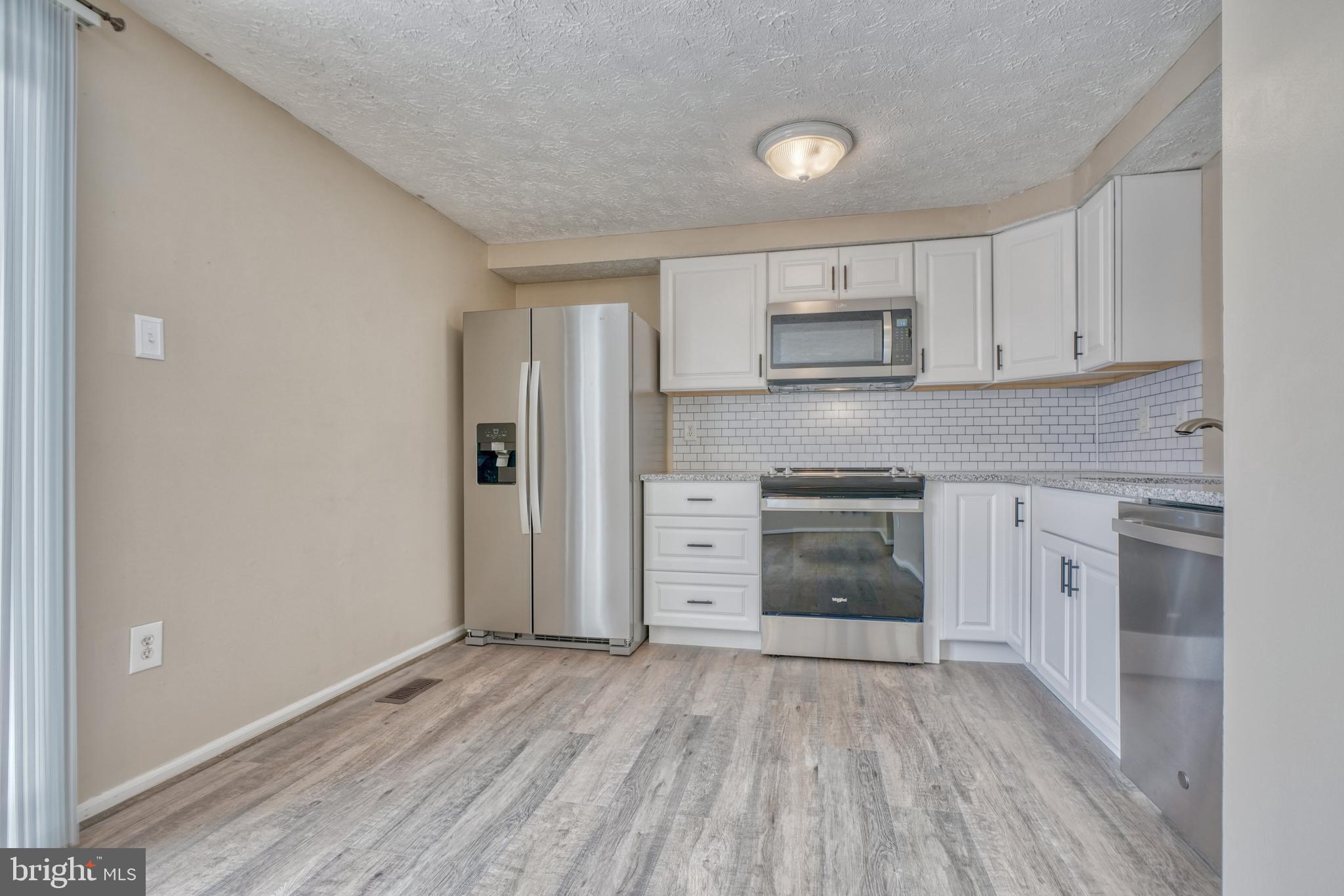 CONSTANT FRIENDSHIP - Residential