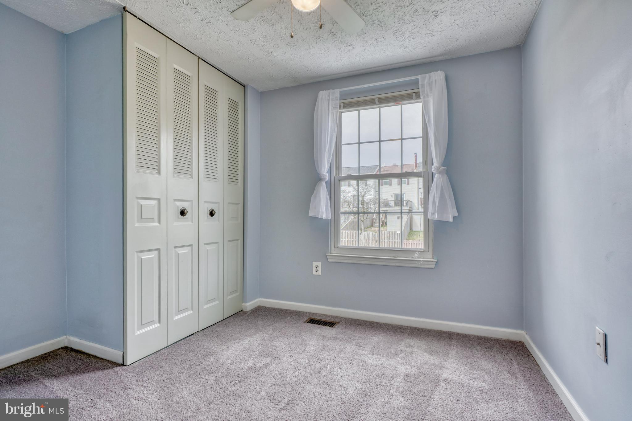 CONSTANT FRIENDSHIP - Residential