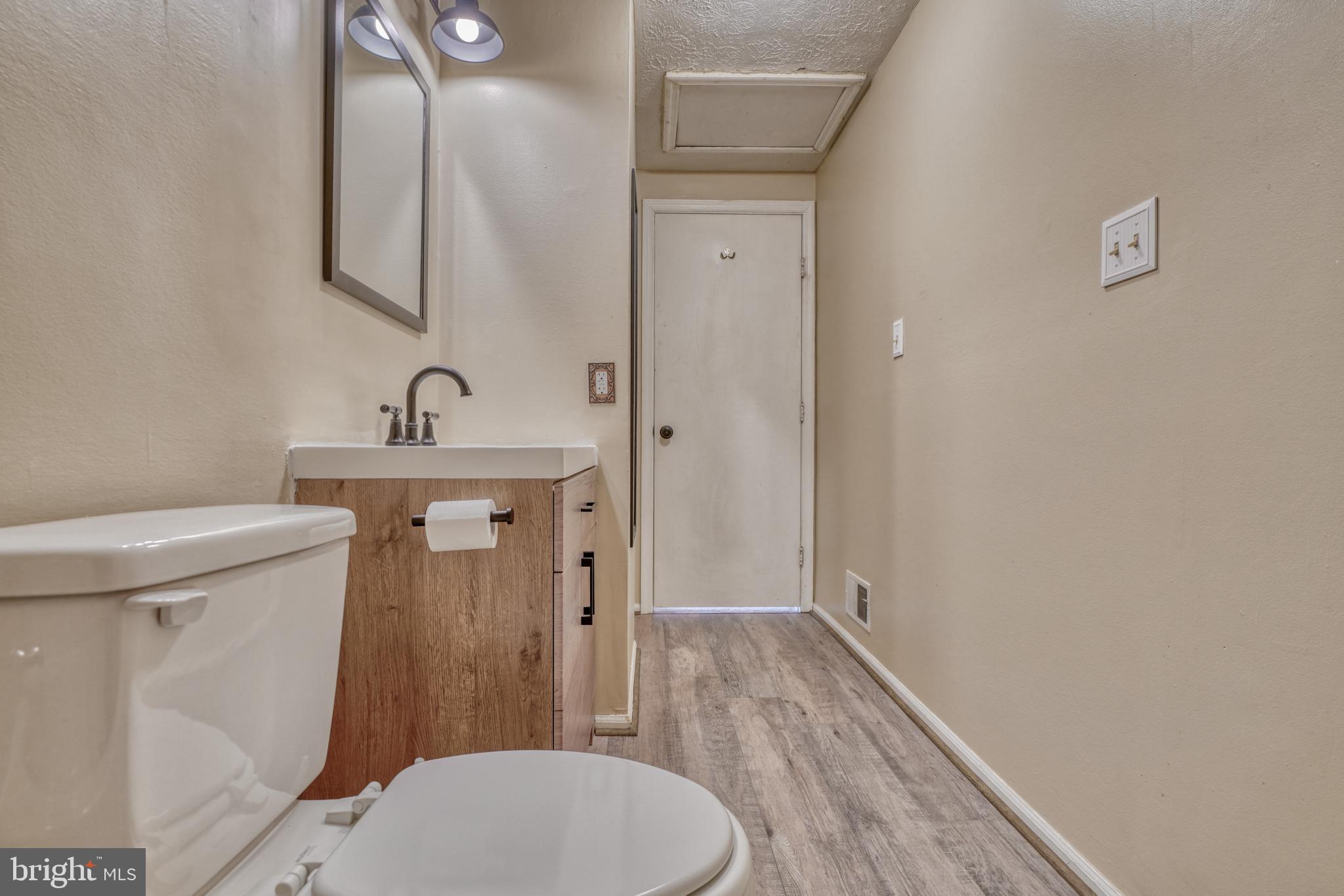 CONSTANT FRIENDSHIP - Residential