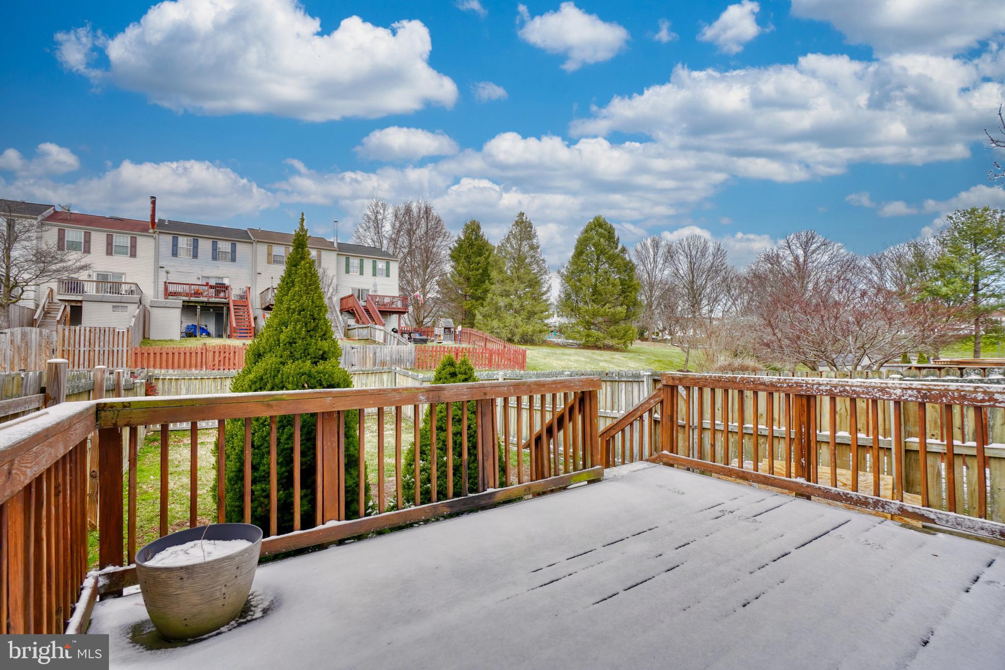 CONSTANT FRIENDSHIP - Residential