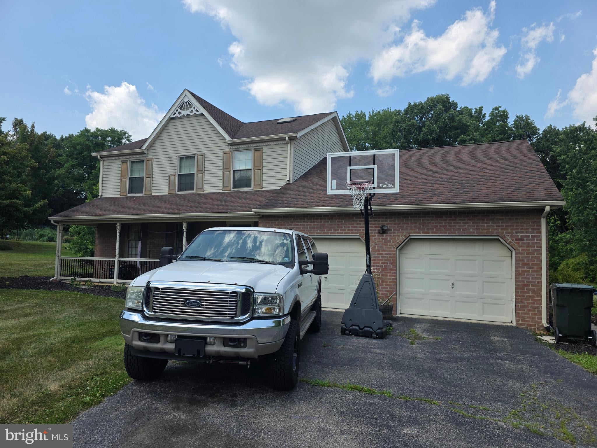 11 LONGSTREET DRIVE