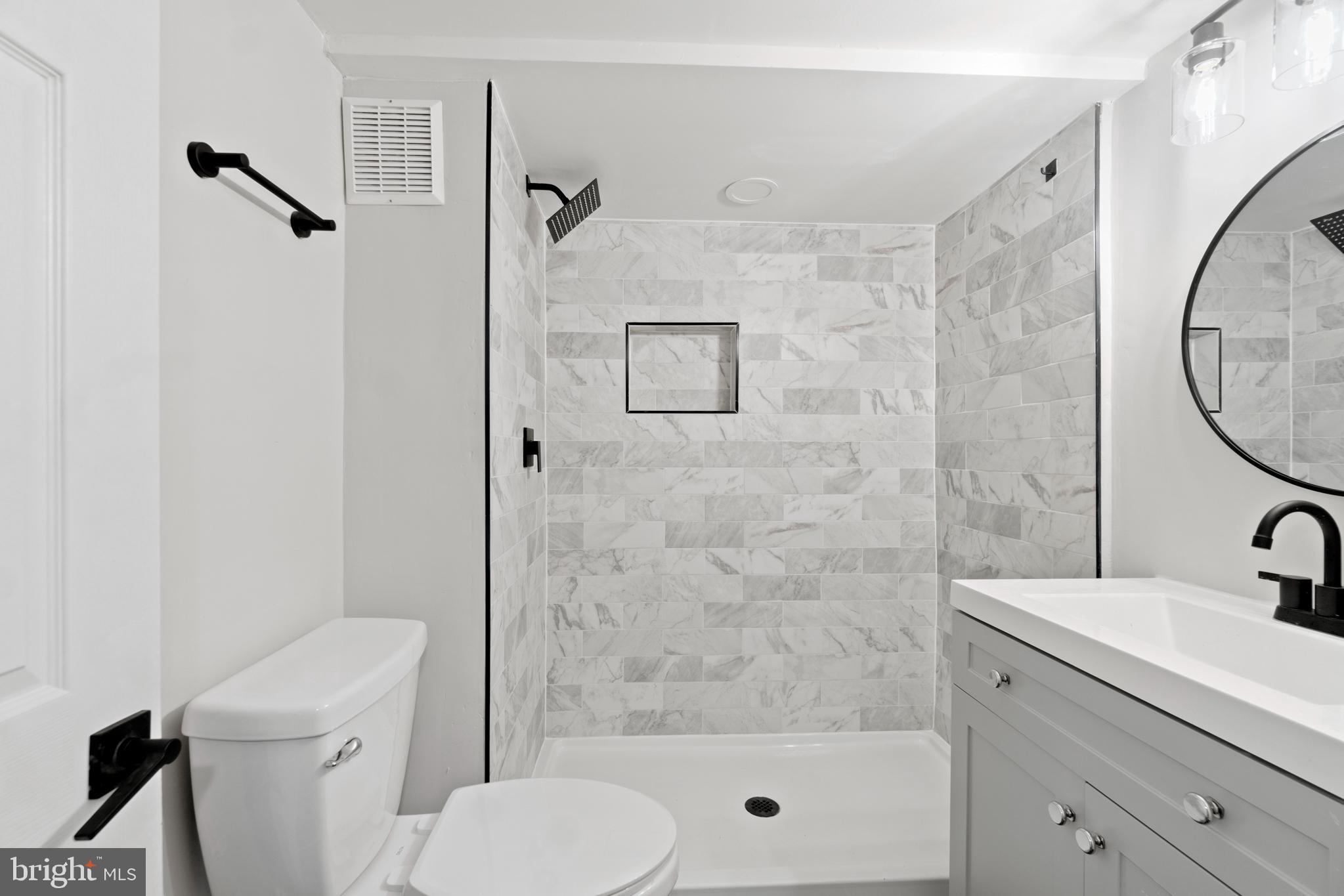 LYNHAVEN - Residential Lease