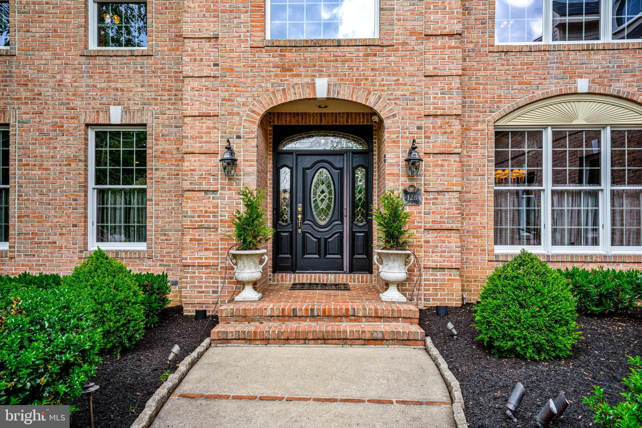 128 PHEASANT FIELD LANE