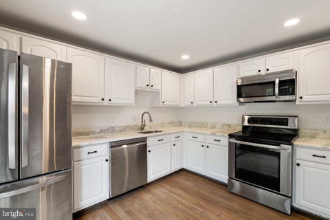 Photo of 3050 Silent Valley Drive, FAIRFAX, VA 22031 (MLS # VAFX2342000)