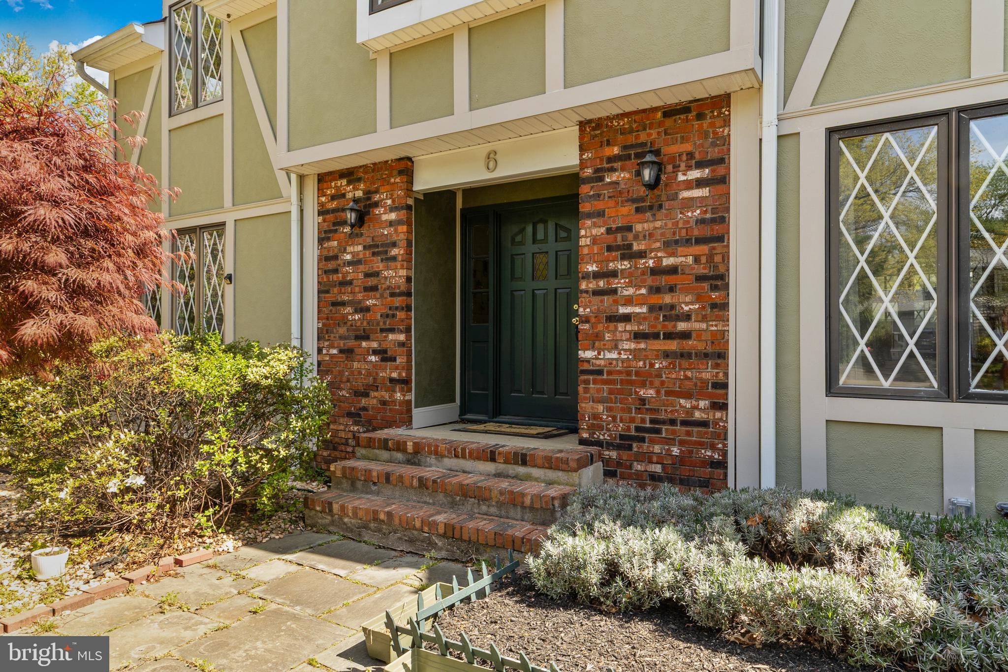 6 LAUREL WOOD DRIVE