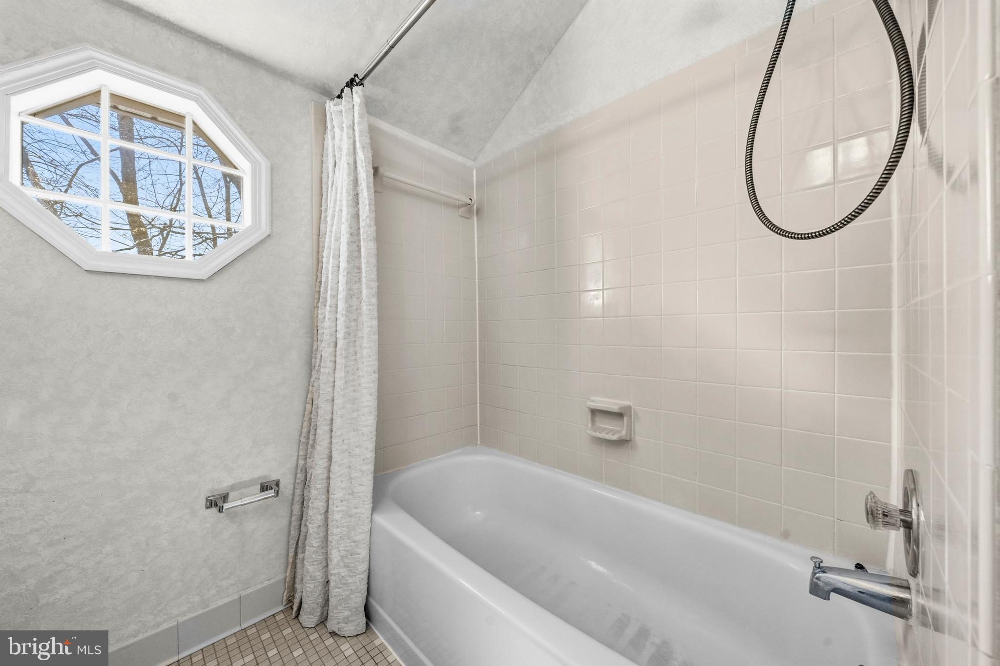 SIGNAL HILL - Residential