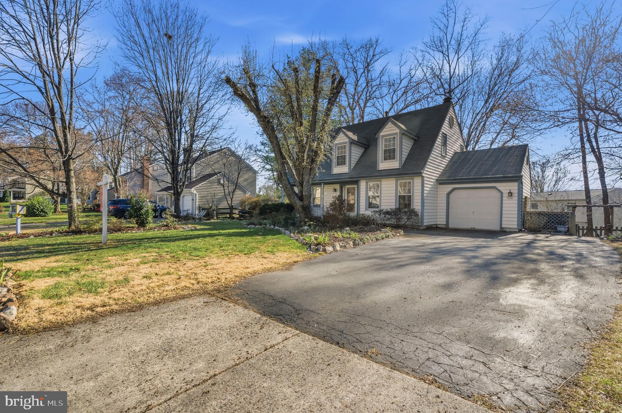 SIGNAL HILL - Residential