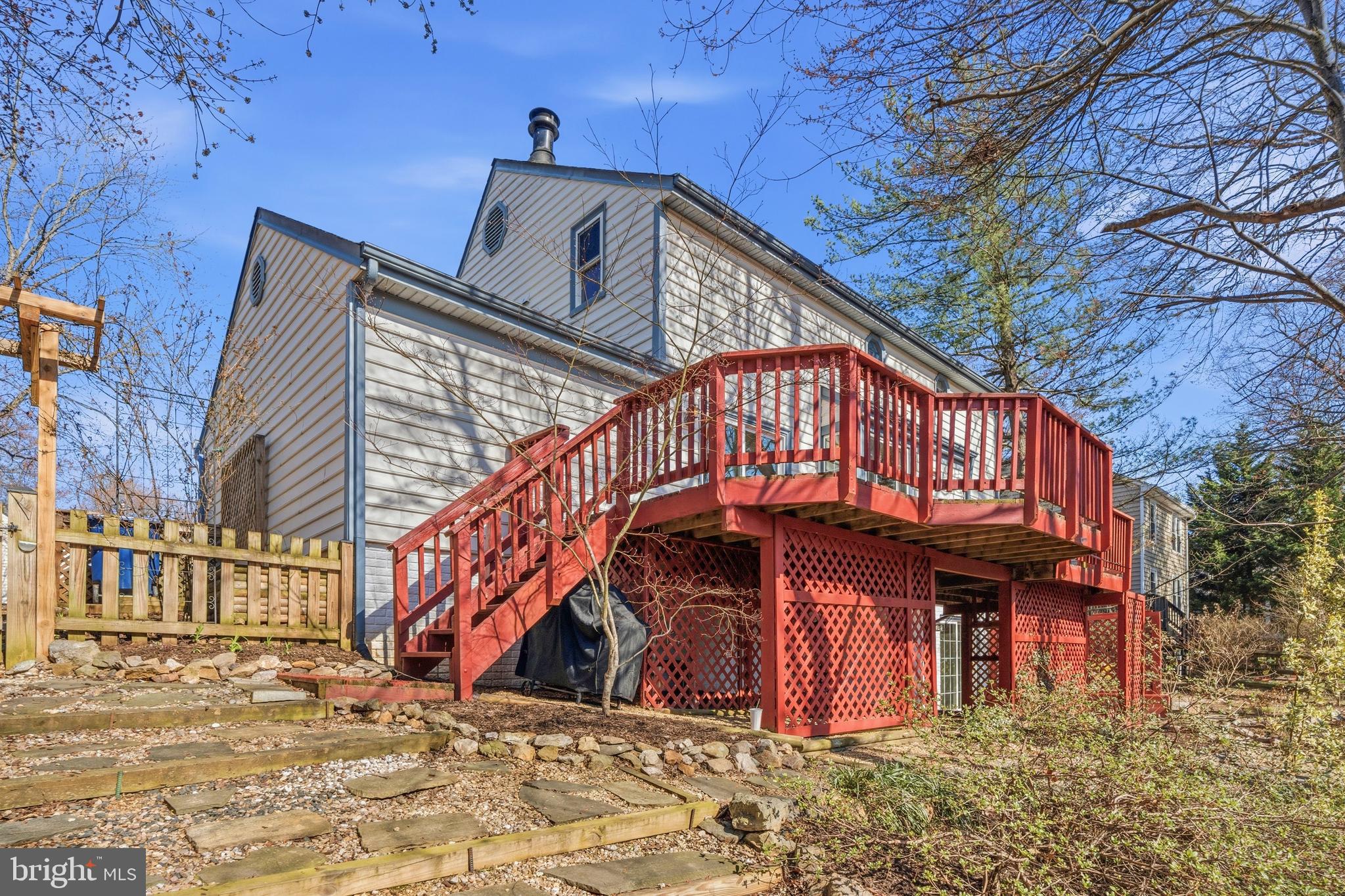 SIGNAL HILL - Residential