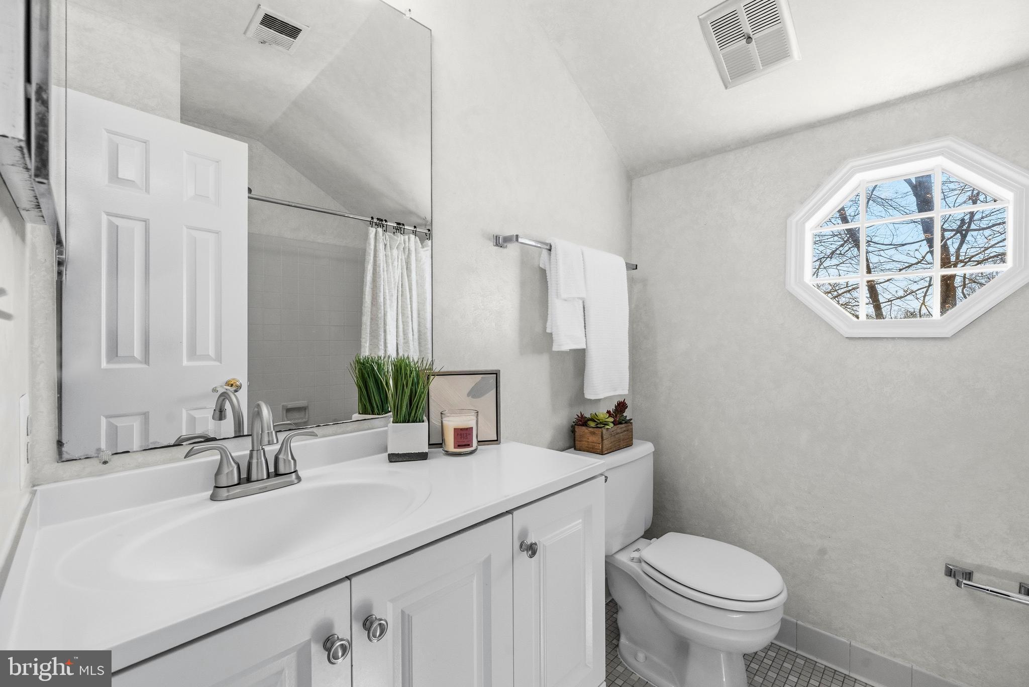 SIGNAL HILL - Residential