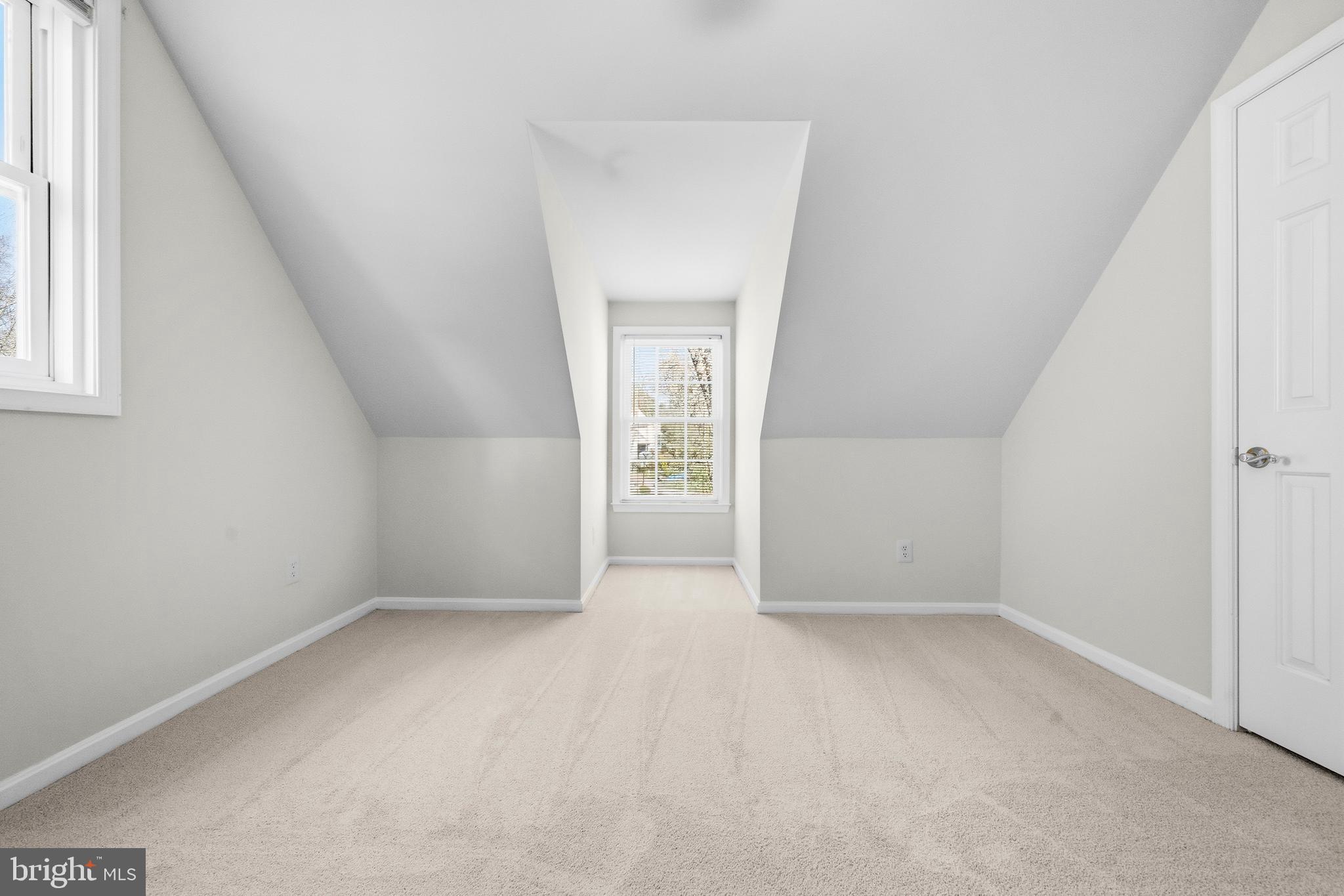 SIGNAL HILL - Residential