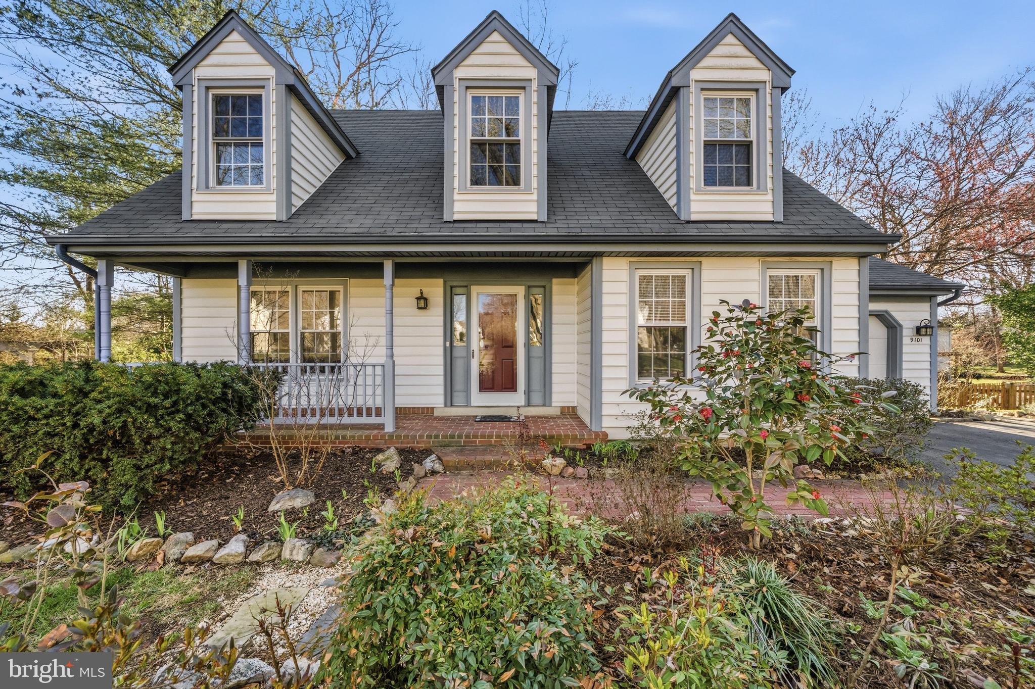 SIGNAL HILL - Residential