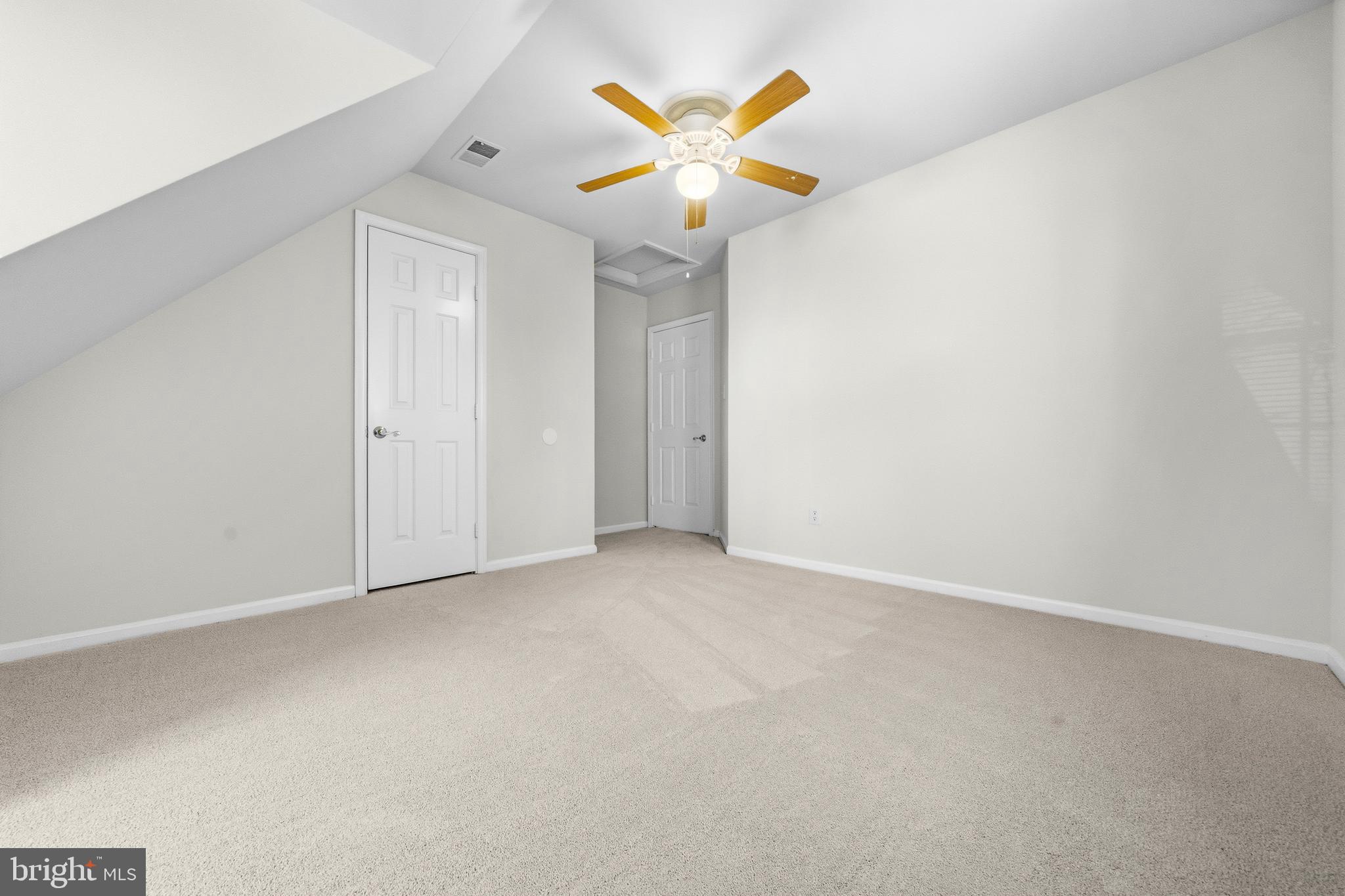 SIGNAL HILL - Residential