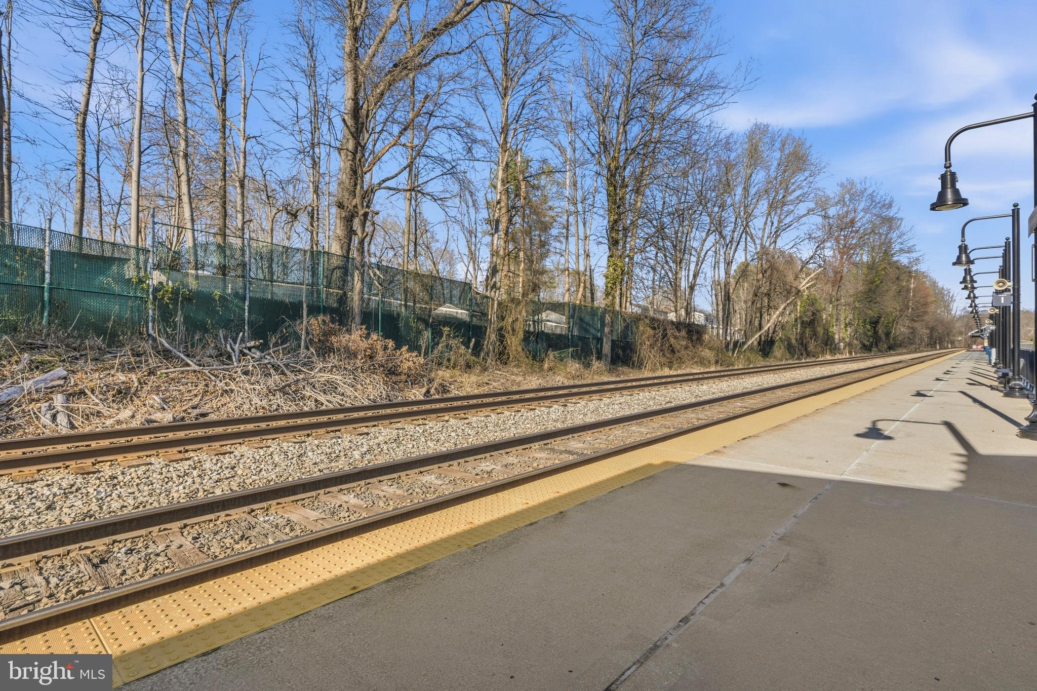 SIGNAL HILL - Residential