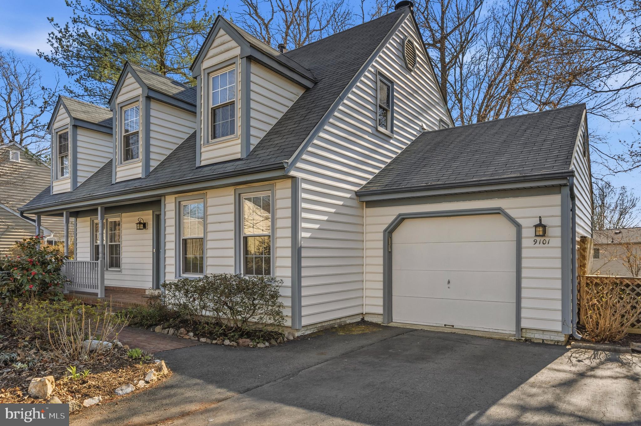 SIGNAL HILL - Residential