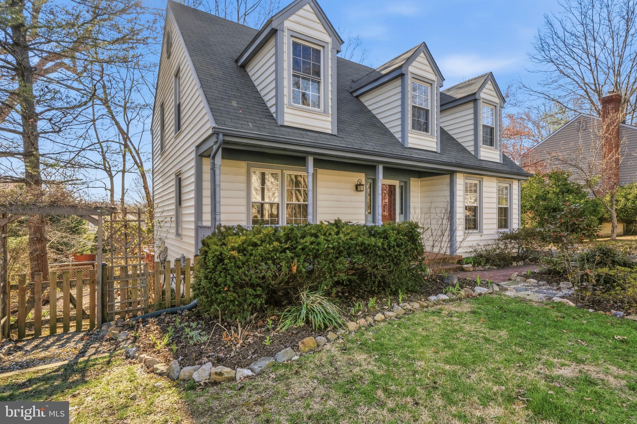 SIGNAL HILL - Residential