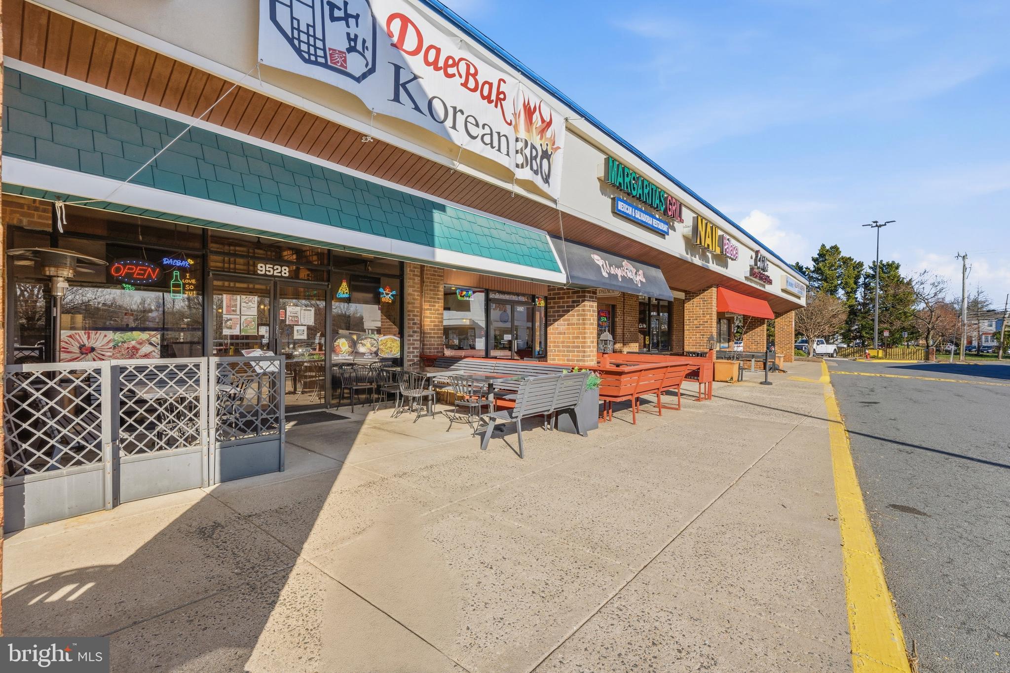 SIGNAL HILL - Residential