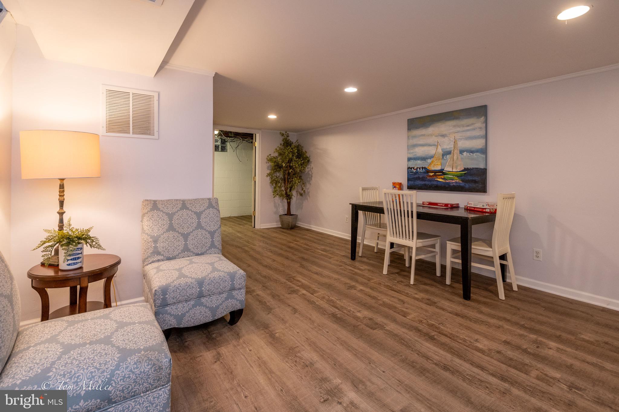 WILKER COURT - Residential