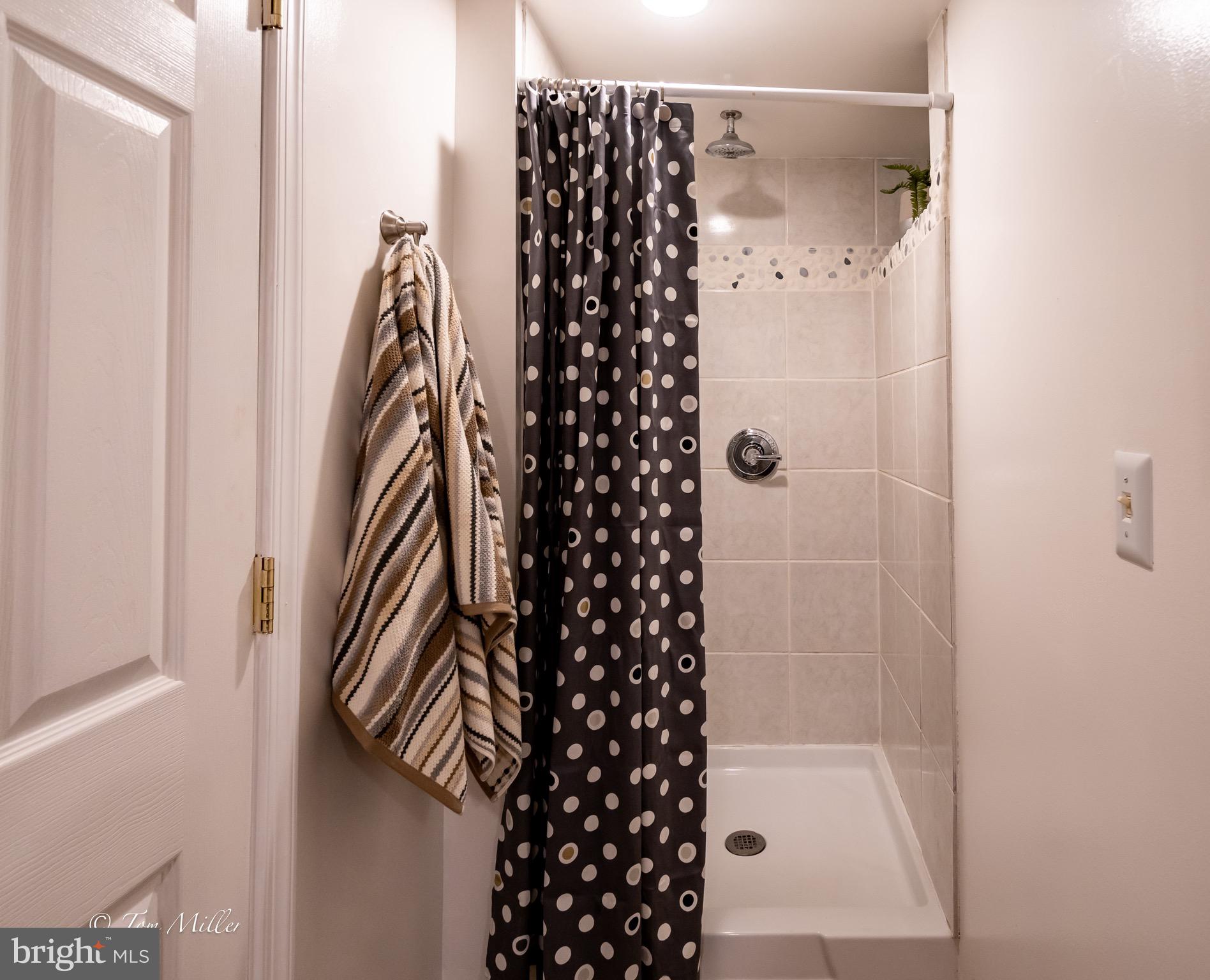 WILKER COURT - Residential