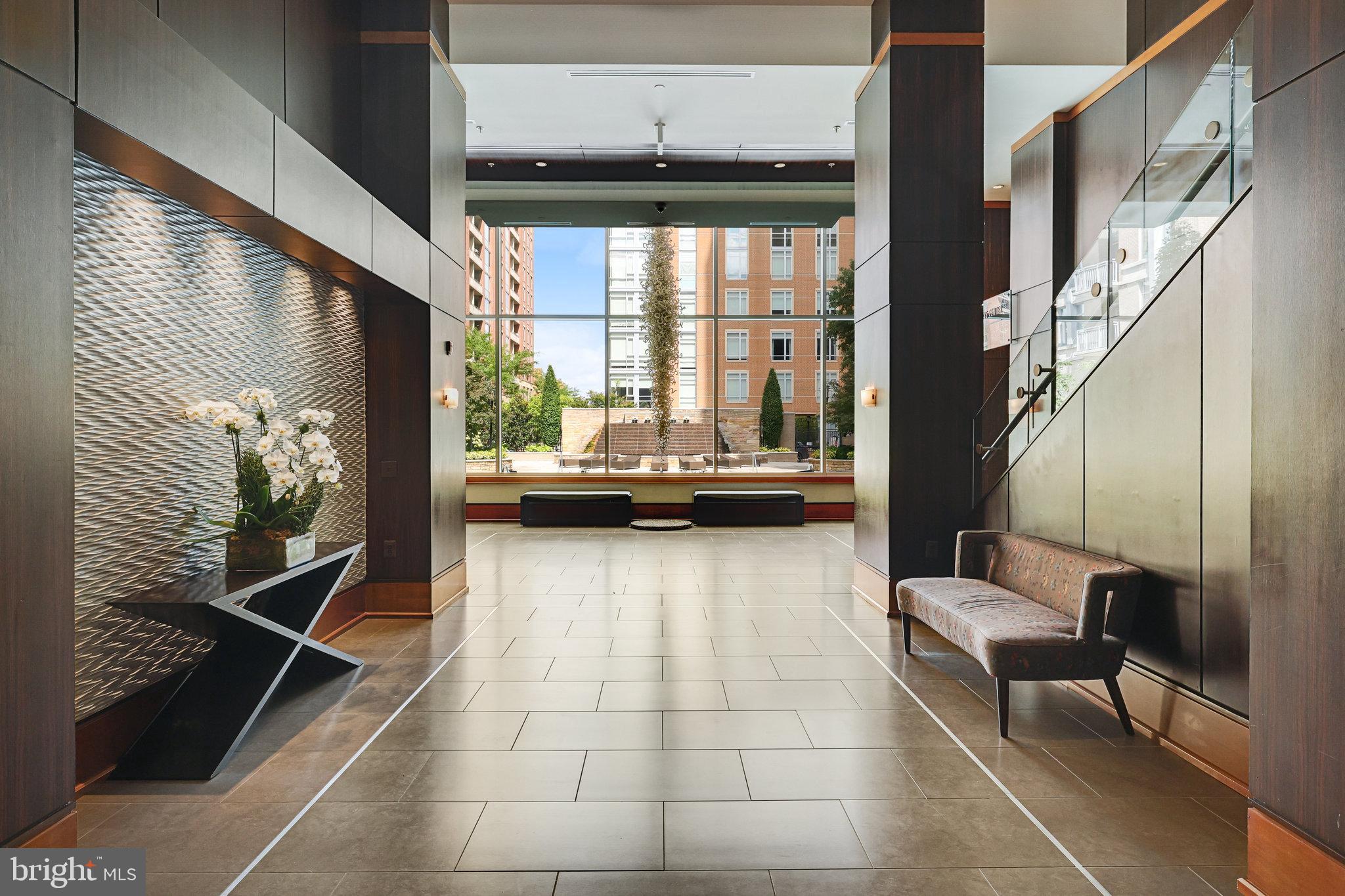 MIDTOWN AT RESTON TOWN CENTER - Residential